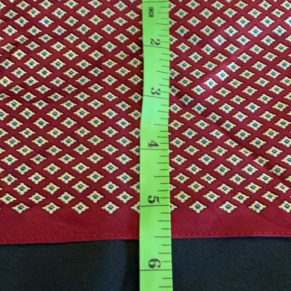 Vintage 80s Style maroon silky scarf - Picture 4 of 6